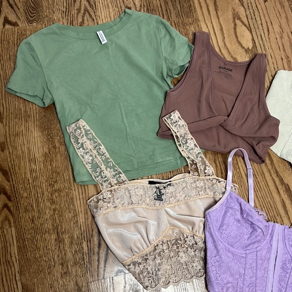 Bundle of 6 XS and Small Tops - Divided, Garage, Shein Mod, Aerie and Forever 21 - Picture 2 of 5